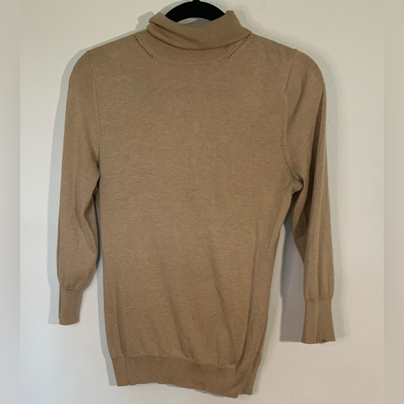 Women’s Banana Republic 3/4 Sleeve Turtle Neck Sweater Small - Picture 1 of 3